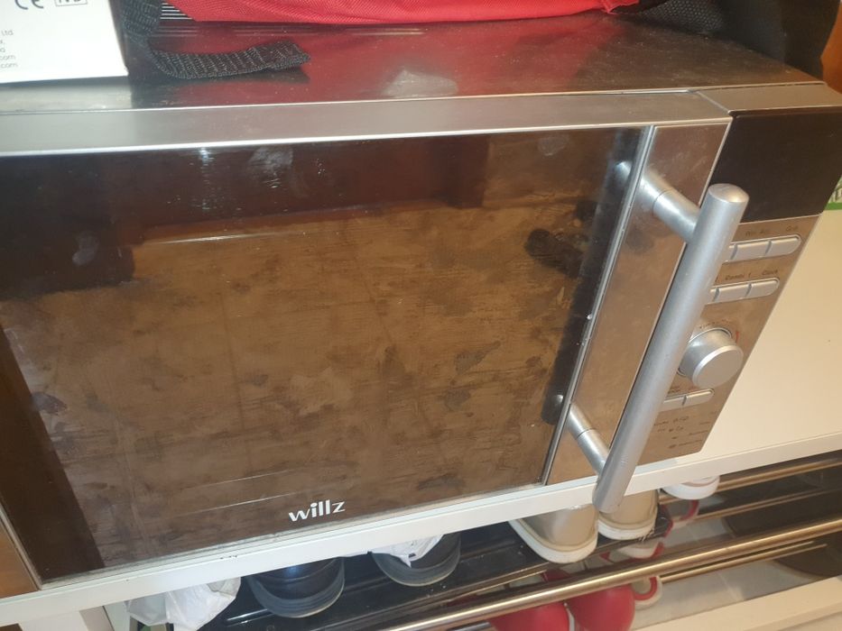 Cuptor microunde 30litri 1200w + grill 1000w