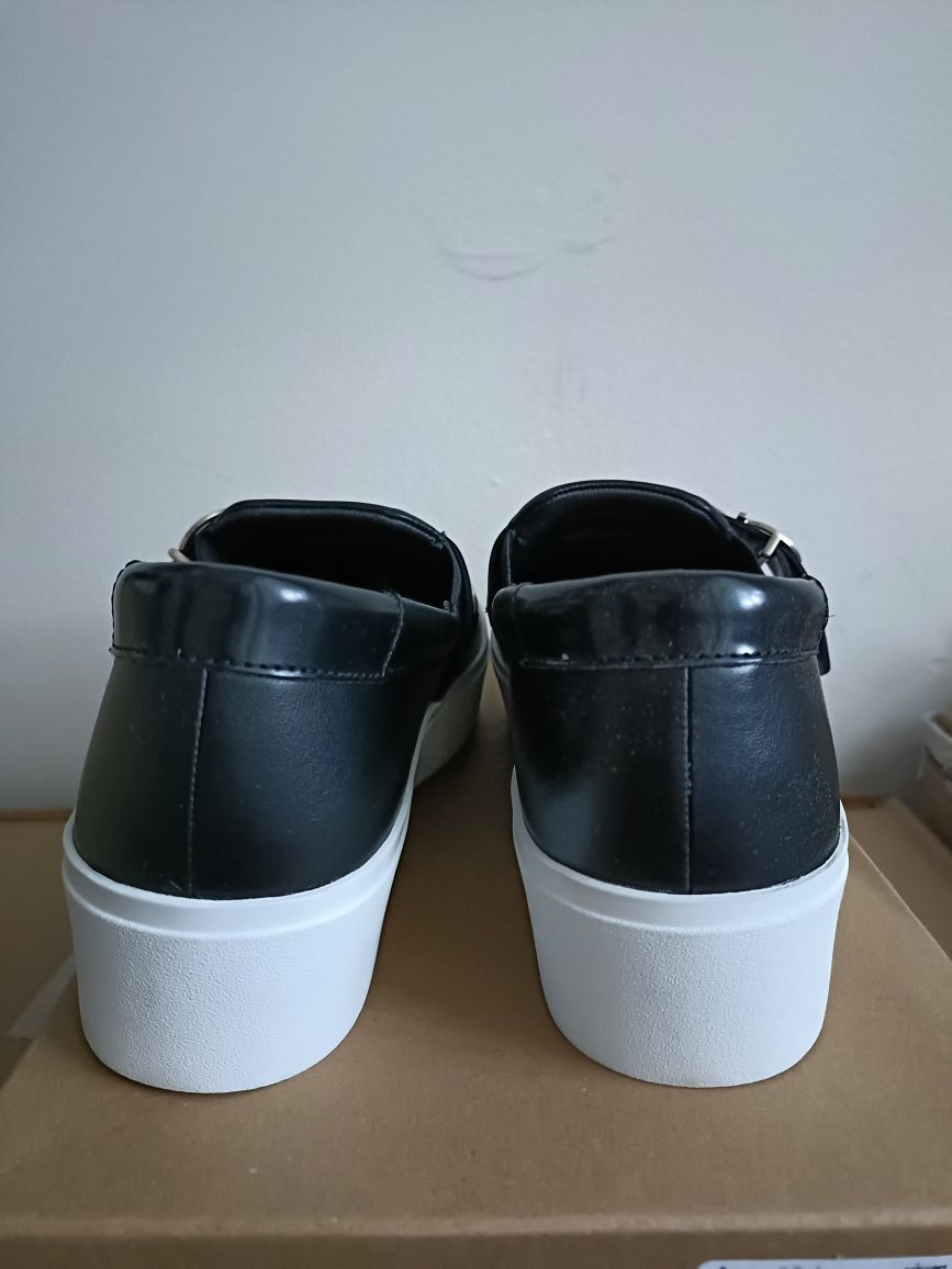 Сникърси Calvin Klein номер 40 код 20A