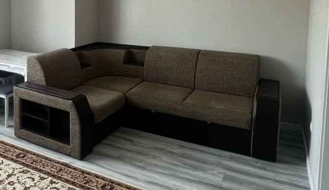 Продам диван угловой