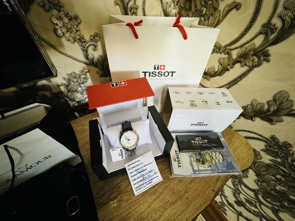 Tissot orginal qolsoat. Brend TISSOT