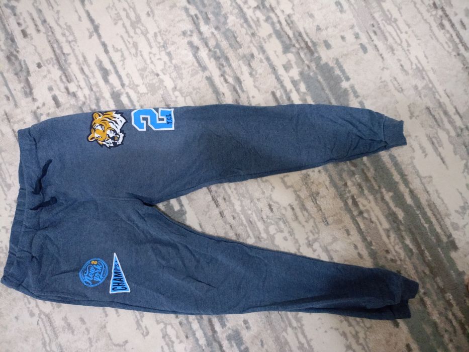 Джинсы брюки  подростку