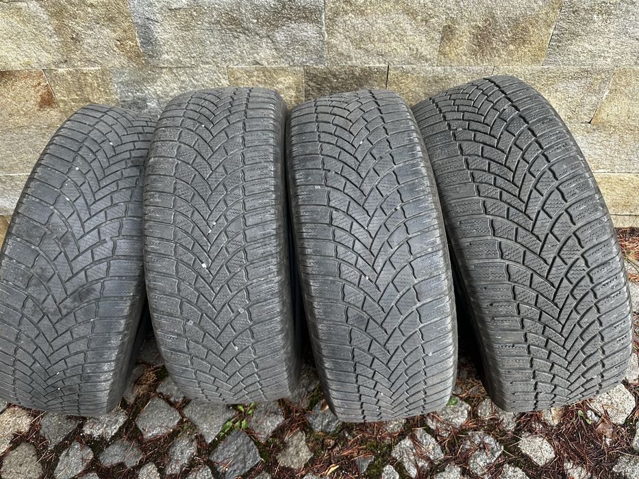 Гуми 215/55/17 зимни Bridgestone Blizzak LM005 XL DOT2221