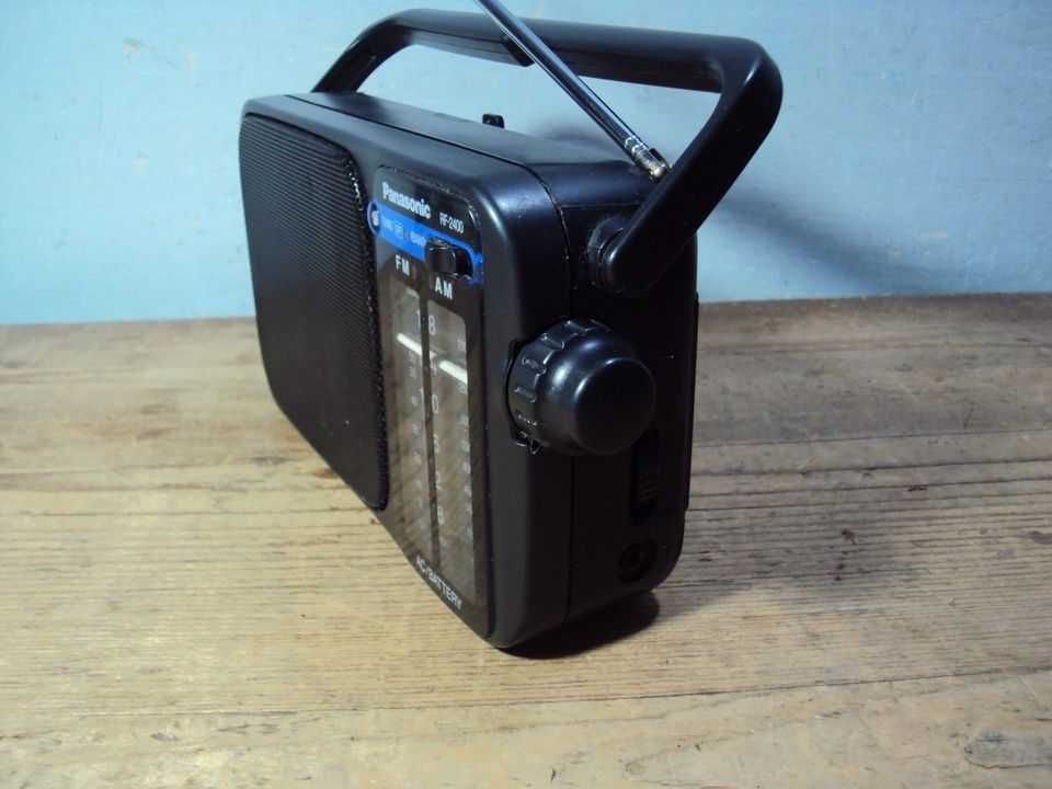 radio Panasonic RF-2400