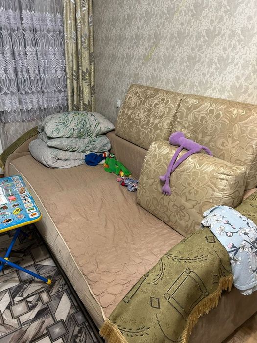 Продам диван в хорошем состояние