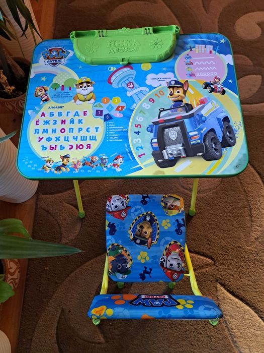 Продам детский столик