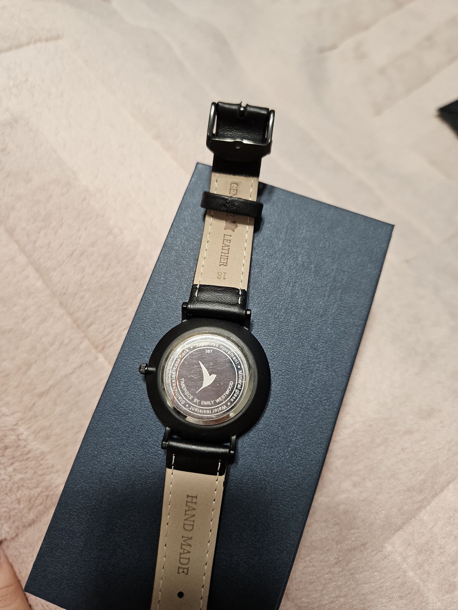 Часовник с кoжена каишка Emily Westwood