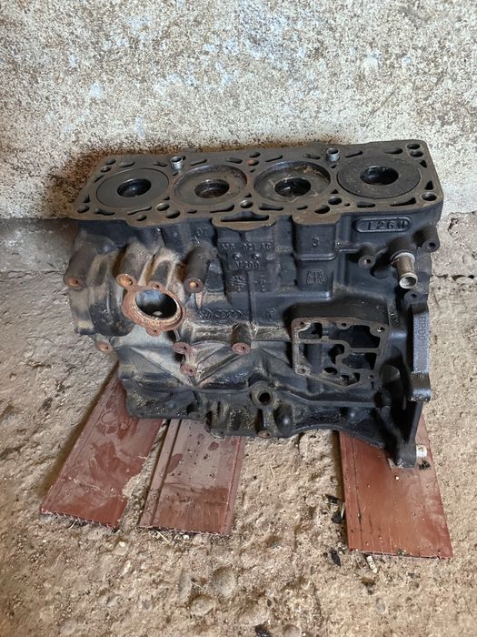 Geam dr fata cu rama si macara,Bloc motor audi a4 b7 BRD 170 de cai