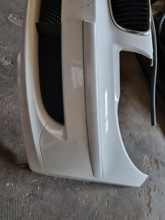 Bara fata bmw seria 1 e81 e82 e87 e88 lci facelift
