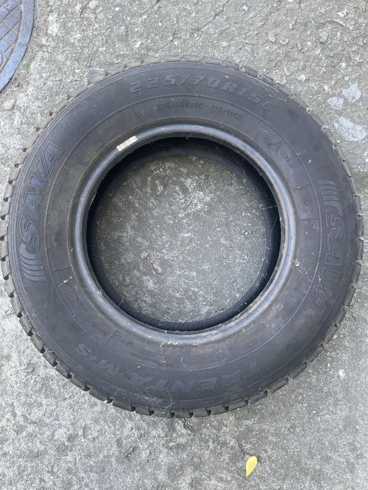 Гуми за бус нови 225/70/15C