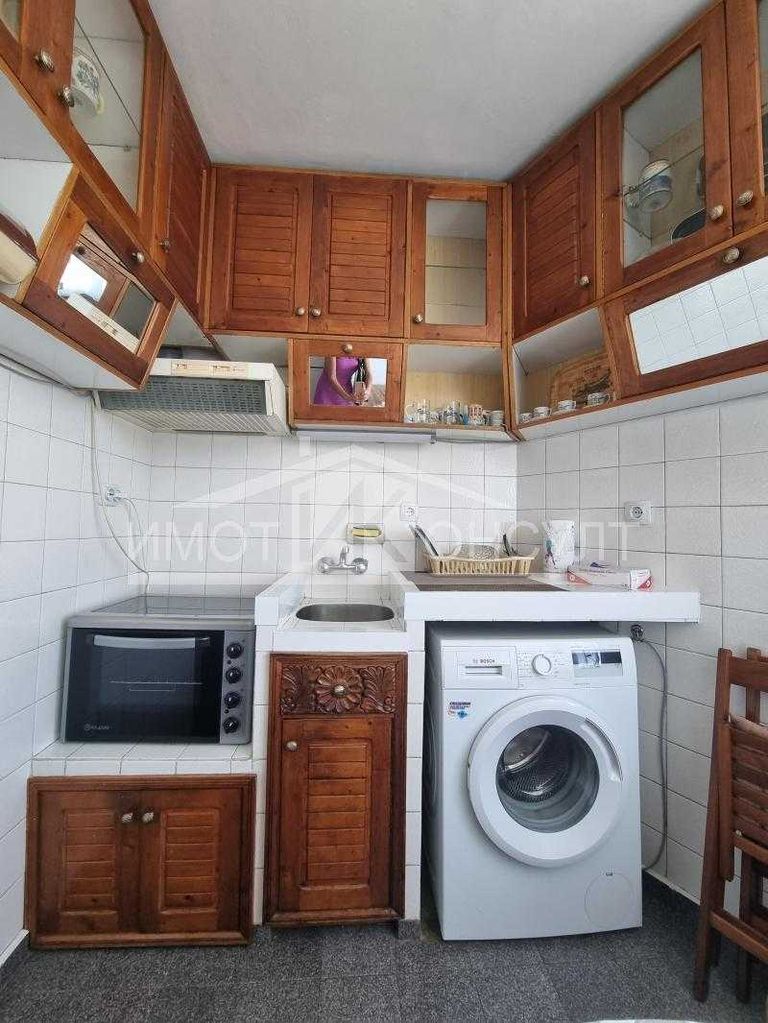 Дава се под наем Тристаен апартамент в Велико Търново, Колю Фичето - 60 кв.м за 255 € - Снимка #4
