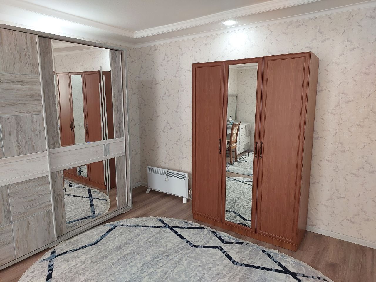 Срочно Янгихаётда 3,5 сотихли ховли участка сотилади