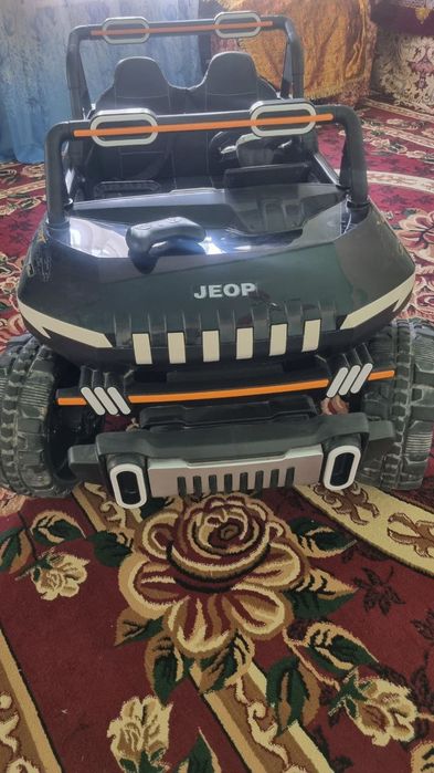 Oʻyinchoq moshina sotiladi