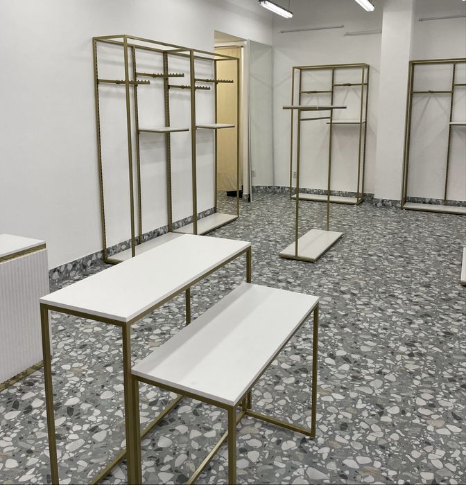 Торговое оборудование, рейлы, стеллажи, ресепшен