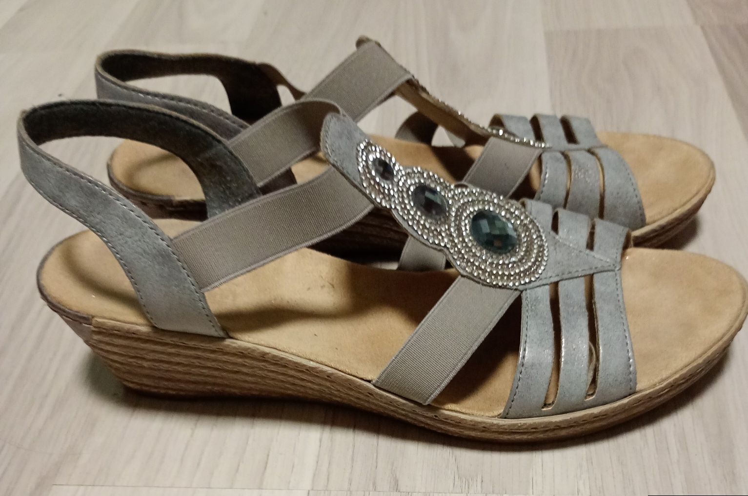 Sandale din piele