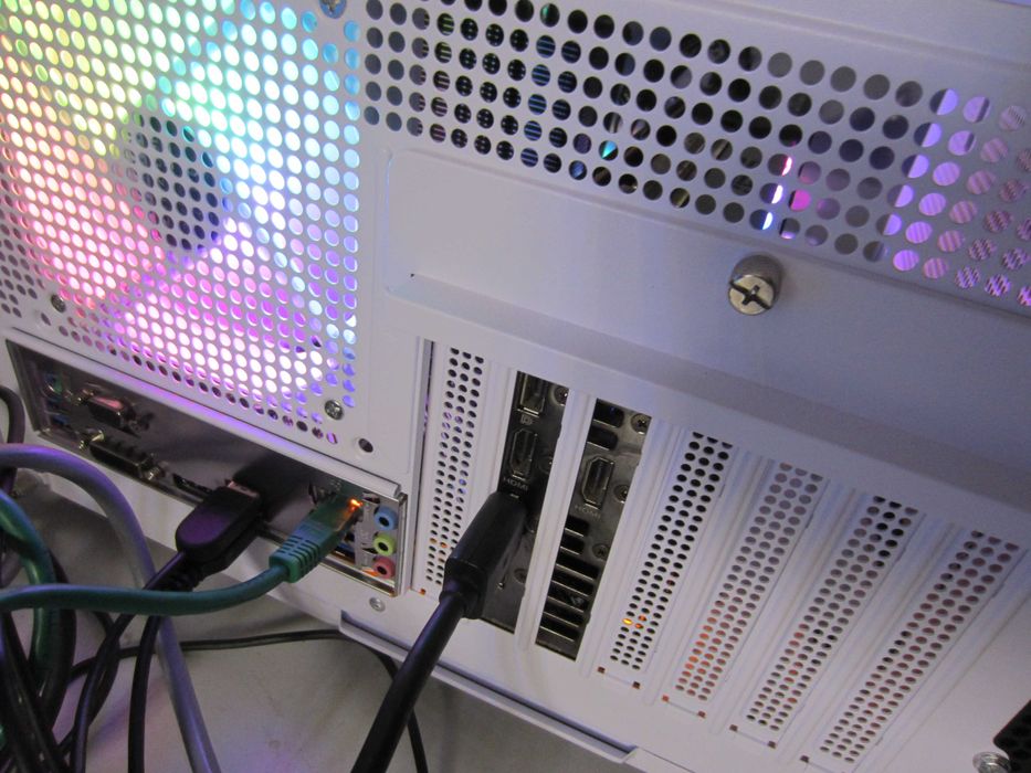 Гейм R5 5600X, 32GB DDR4,  Asus RTX3070,  512GB NVMe,  1TВ HD гаранция