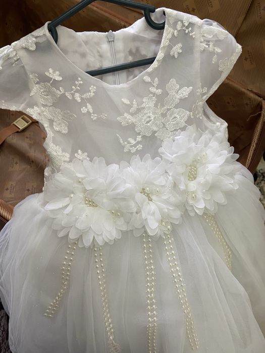 Ақ көйлек қызға 4-5 жасқа арналған