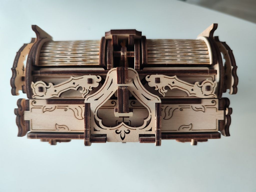 UGears Cutie antica bijuterii puzzle 3D - gata asamblata