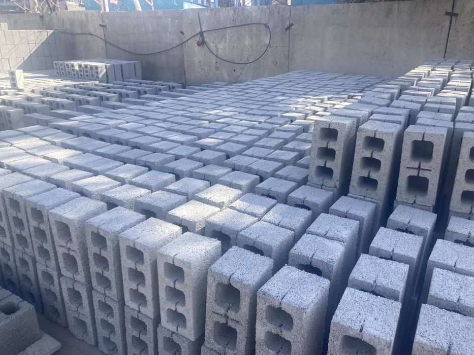 Шлакоблок пресованный