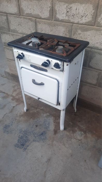 Газовая плита двух комфорочная