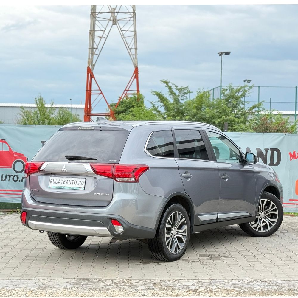 Mitsubishi Outlander  2.2 150 cp cutie automata  4x4 Posibilitate Rate