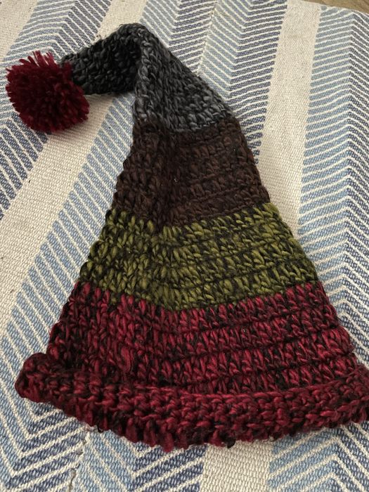 Caciula tricotata tip strumf pentru adulti/copii mari