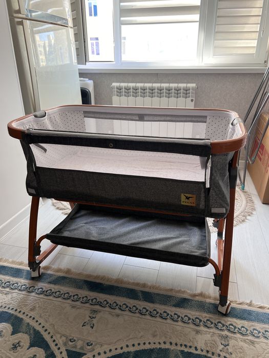 Манеж-кровать для детей