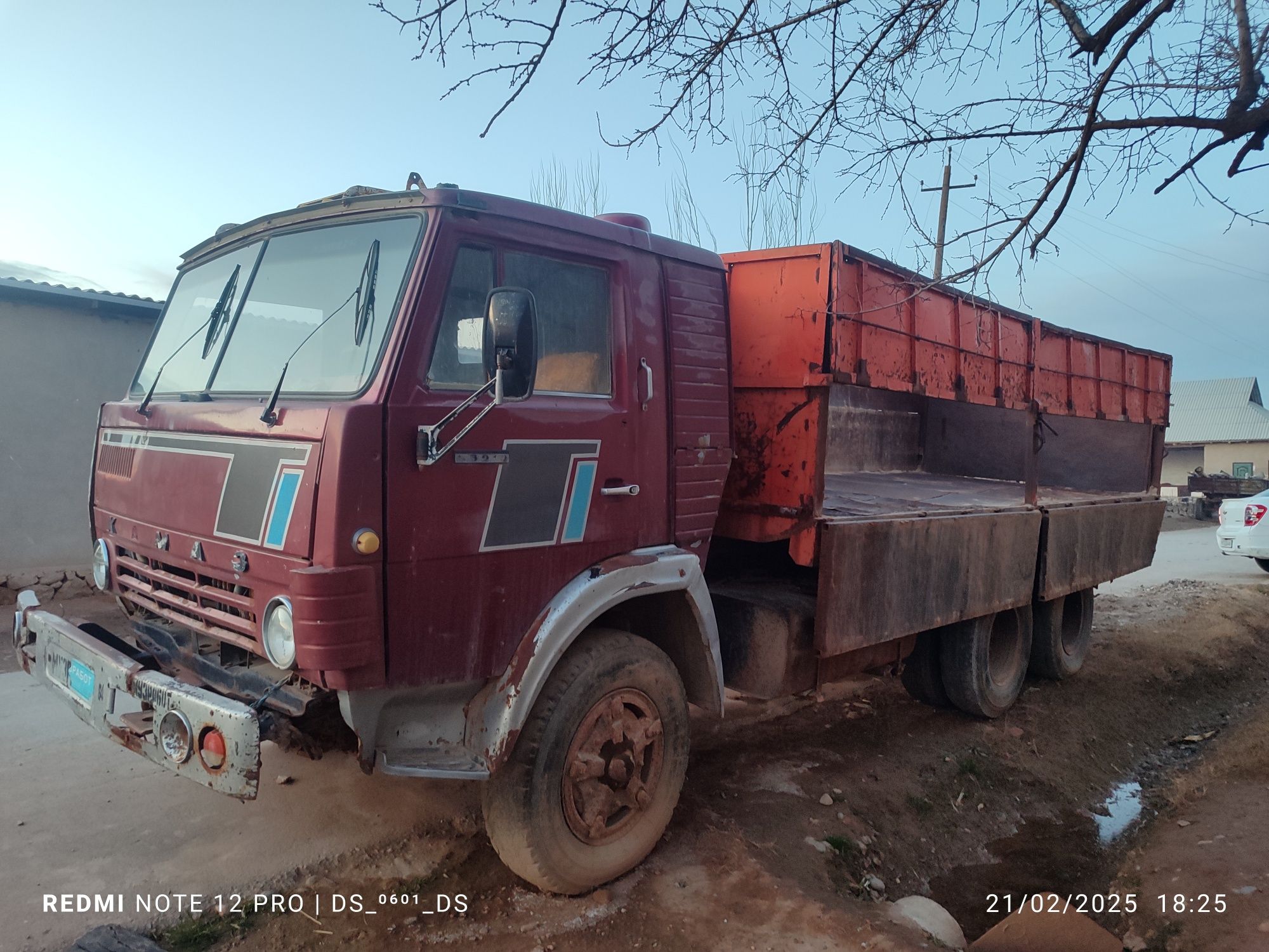 Kamaz zernovoz sotiladi