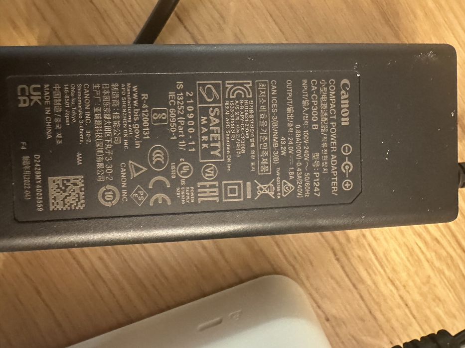 Imprimantă foto Canon SELPHY CP1500 + hârtie Canon RP-108