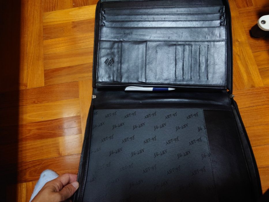 Кожена чанта  за документи от естествен материал арт93