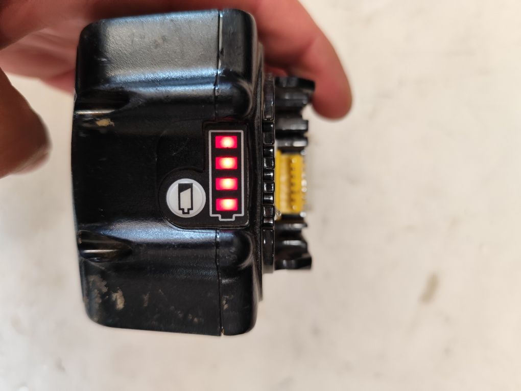 Топ модел безчетков акумулаторен винтоверт Макита Makita DDF486 +5Ah