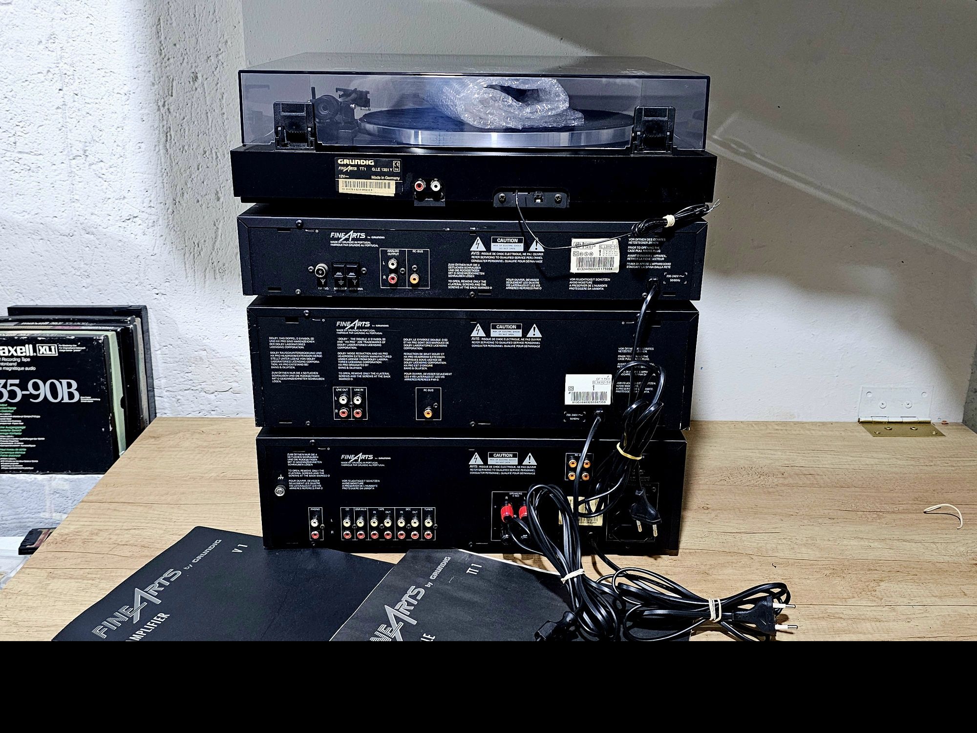 sistem audio FINEARTS, amplificator V1,tuner T2,deck CF-1