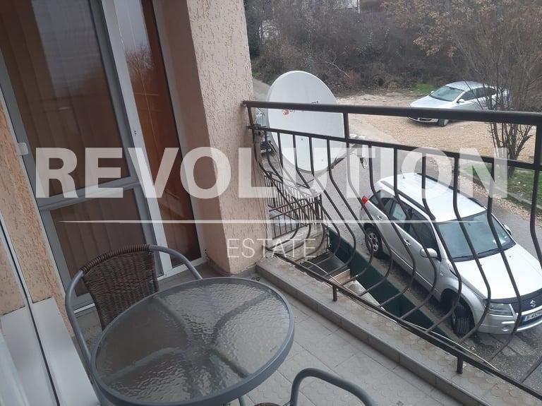 Дава се под наем Двустаен апартамент в Варна, Бриз - 78 кв.м за 440 € - Снимка #6