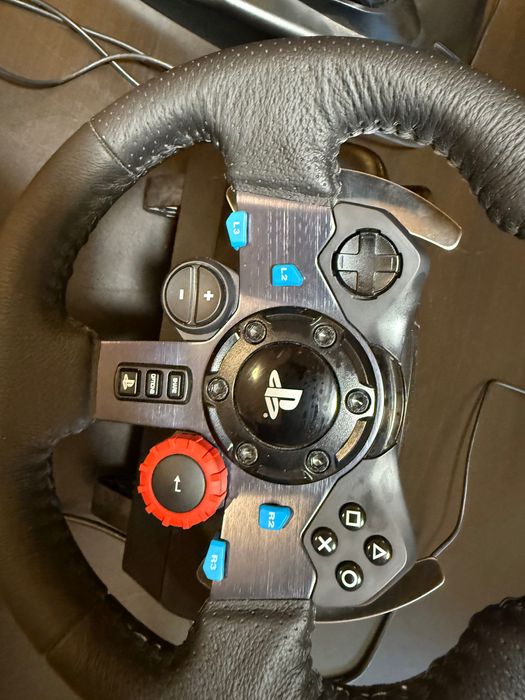 Logitech G29 Driving Force Racing Wheel