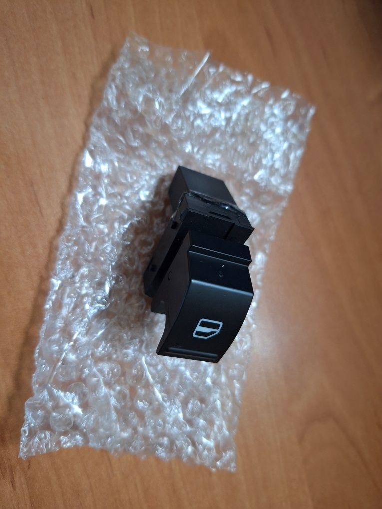 Копче за стъклоповдигач VW Golf5