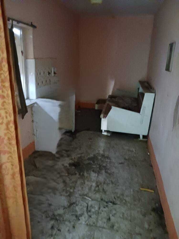 Къща с голям двор в Добрево