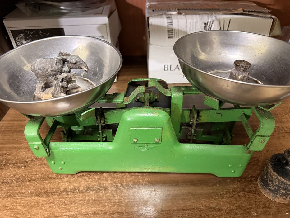 Стар кантар с тежести