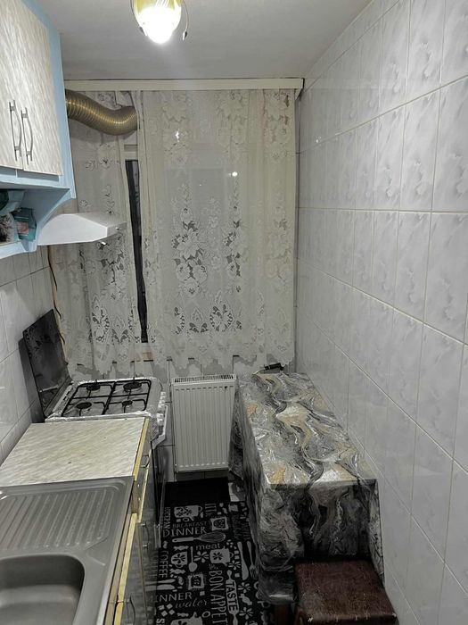 Închiriez Apartament 3 camere