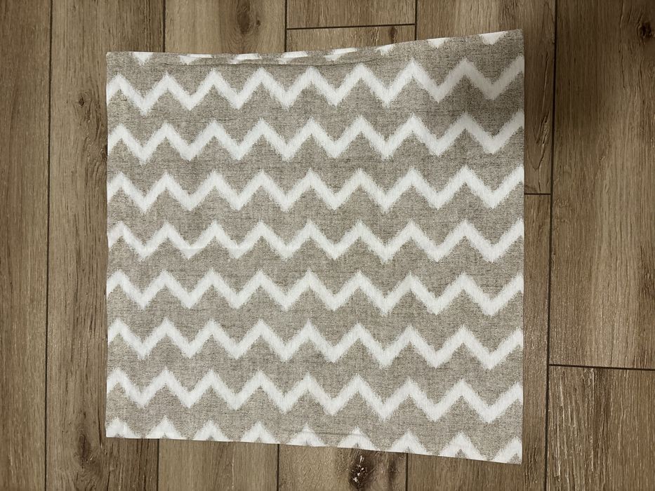 Fete de perna decorativa NOI