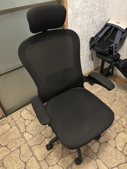 Эргономичное Эргономичное кресло для работы за компьютером