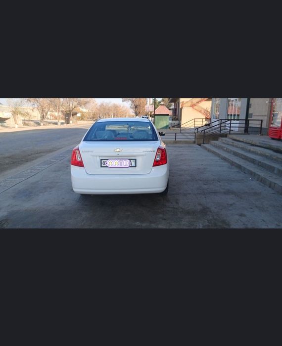 Lasetti 1.8 L Sotiladi