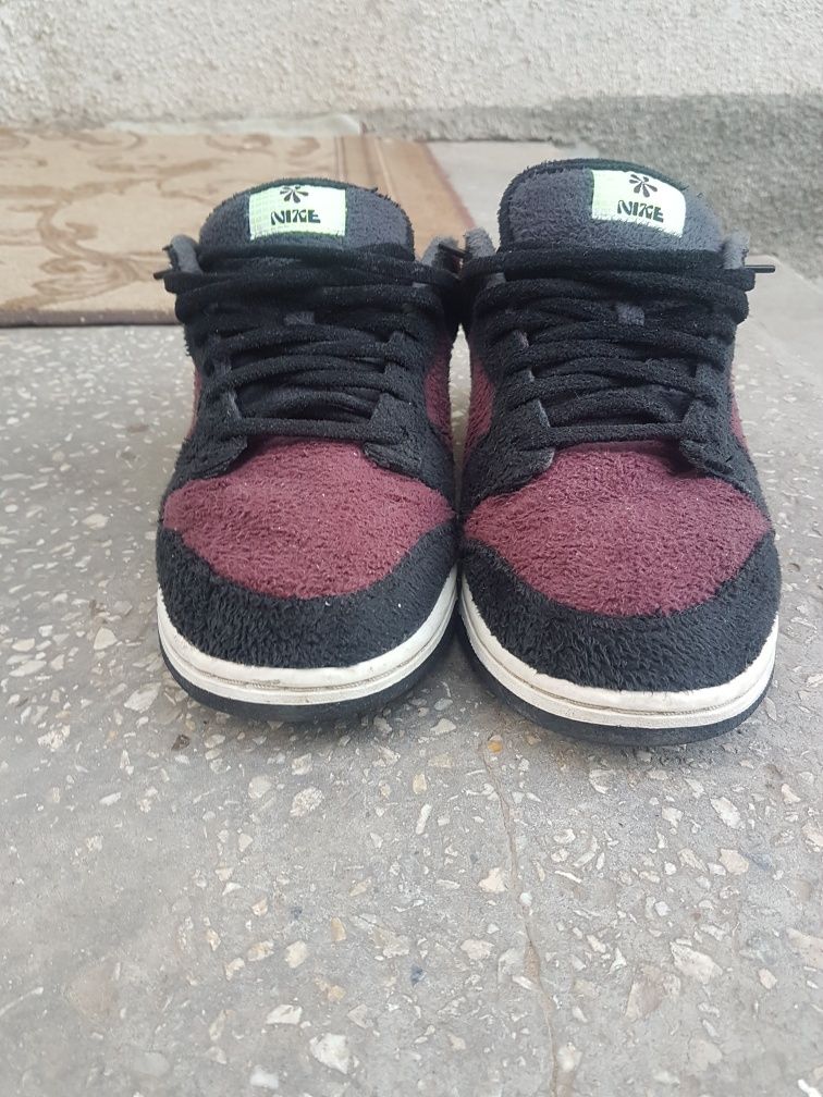 Nike Dunk Low SE Fleece Burgundy Crush