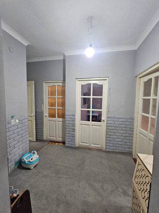 Продается 2 ком. Квартира 77 серия площадью 65 кв.м. Адрес Самкоч