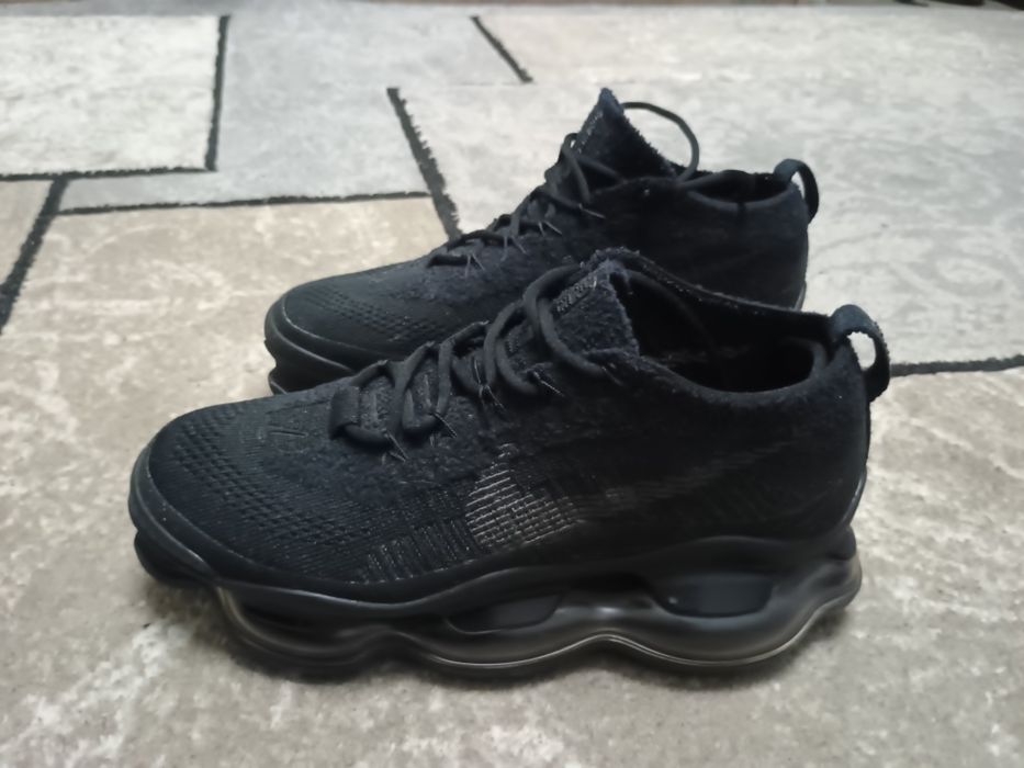 Vând adidași Nike scorpion black 2025