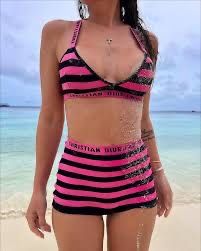Noi J’dior costum de baie