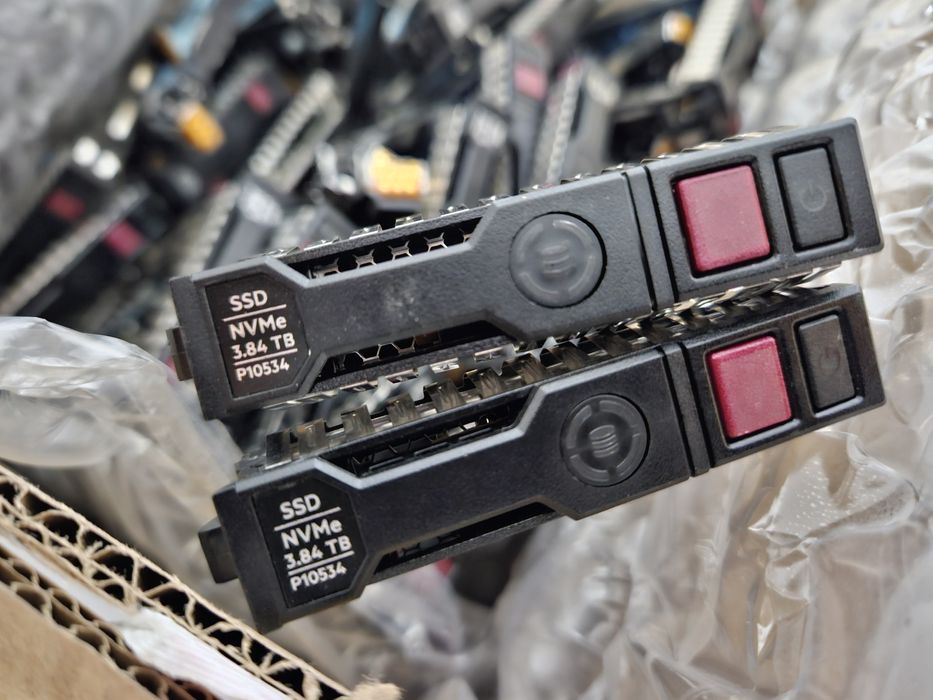 4 buc Caddy HP SFF Small Form Factor 2.5" SATA / SAS / NVMe - 1 bucata