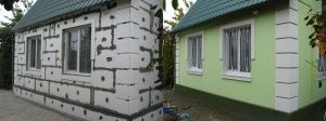 Фасад дома из пенопласта