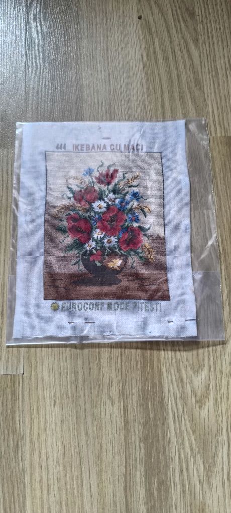 Vând goblene gata cusute