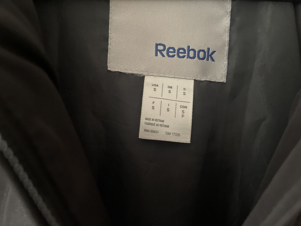 Дамско зимно яке Reebok