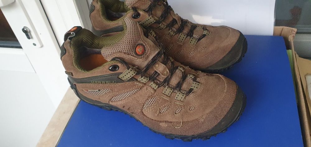 Pantofi de trekking Merrell marimea 38
