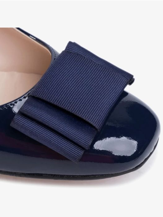 Тъмносини обувки от естествена кожа Sagan